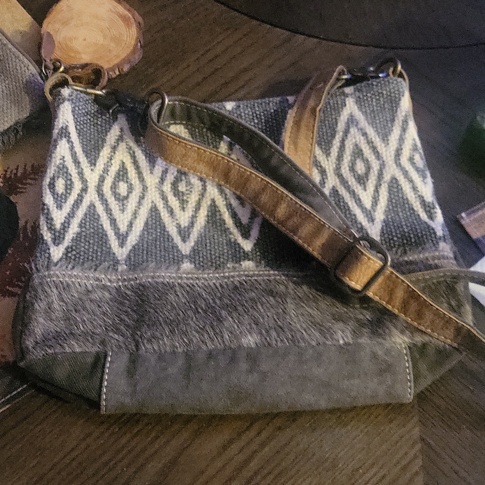 Myra Crossbody Bag
